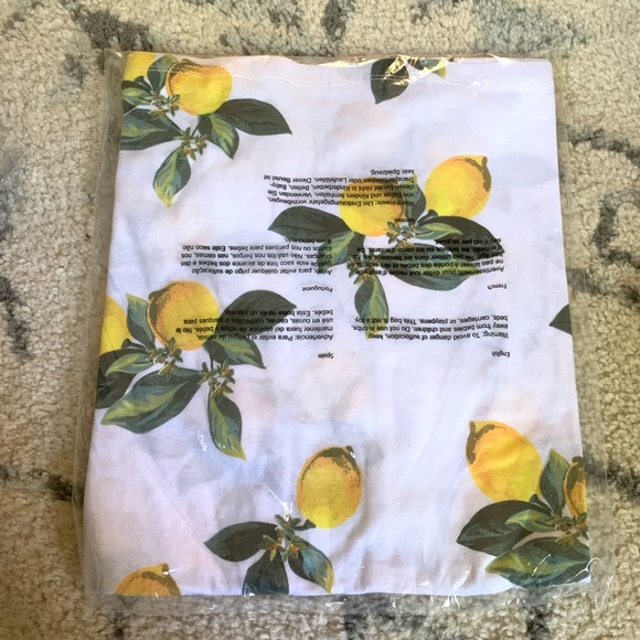 NWT Chaser Lemonade Crew Neck Tee - Picture 6 of 7